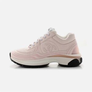 Chanel Women's light Pink Sneakers size 40

24s g39792